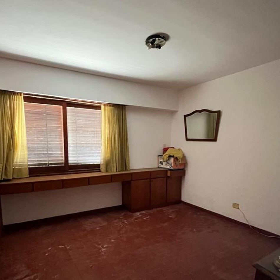 VIVIENDA + OFICINA/CONSULTORIO EN VENTA