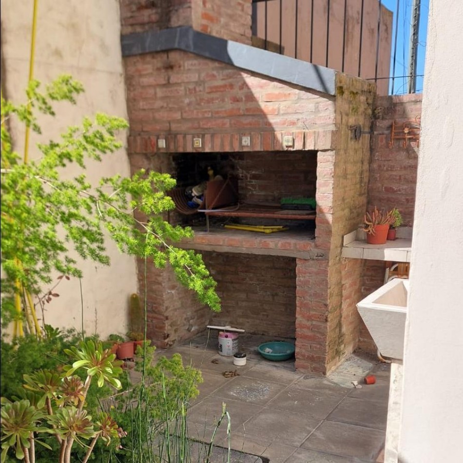 DUPLEX EN VENTA CON EXCELENTE UBICACION