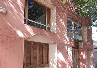 CASA CENTRICA IDEAL PARA VIVIENDA + OFICINA 