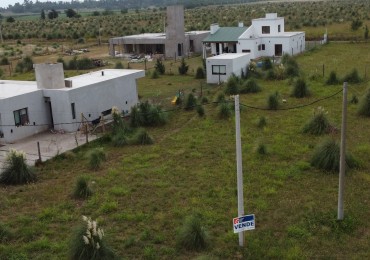 LOTE EN ESQUINA EN HERMOSA ZONA RESIDENCIAL QUINTAS CON GAS NATURAL 