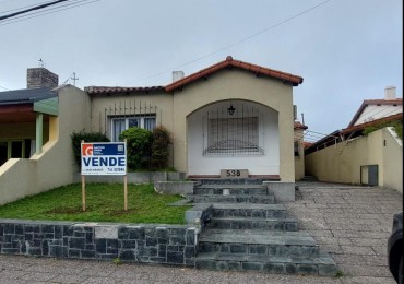 CASA EN VENTA FRENTE AL PARQUE GRAL. SAN MARTIN